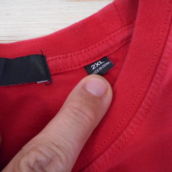 FUBU Men’s 2XL Red Graphic Logo T-Shirt - Picture 4 of 5